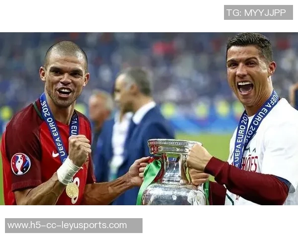 马蒂奇回忆与C罗共事经历年轻球员总愿意传球给他