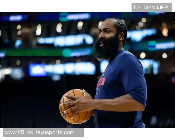 卢指导赞哈登职业精神称其从不缺席比赛展现出榜样力量